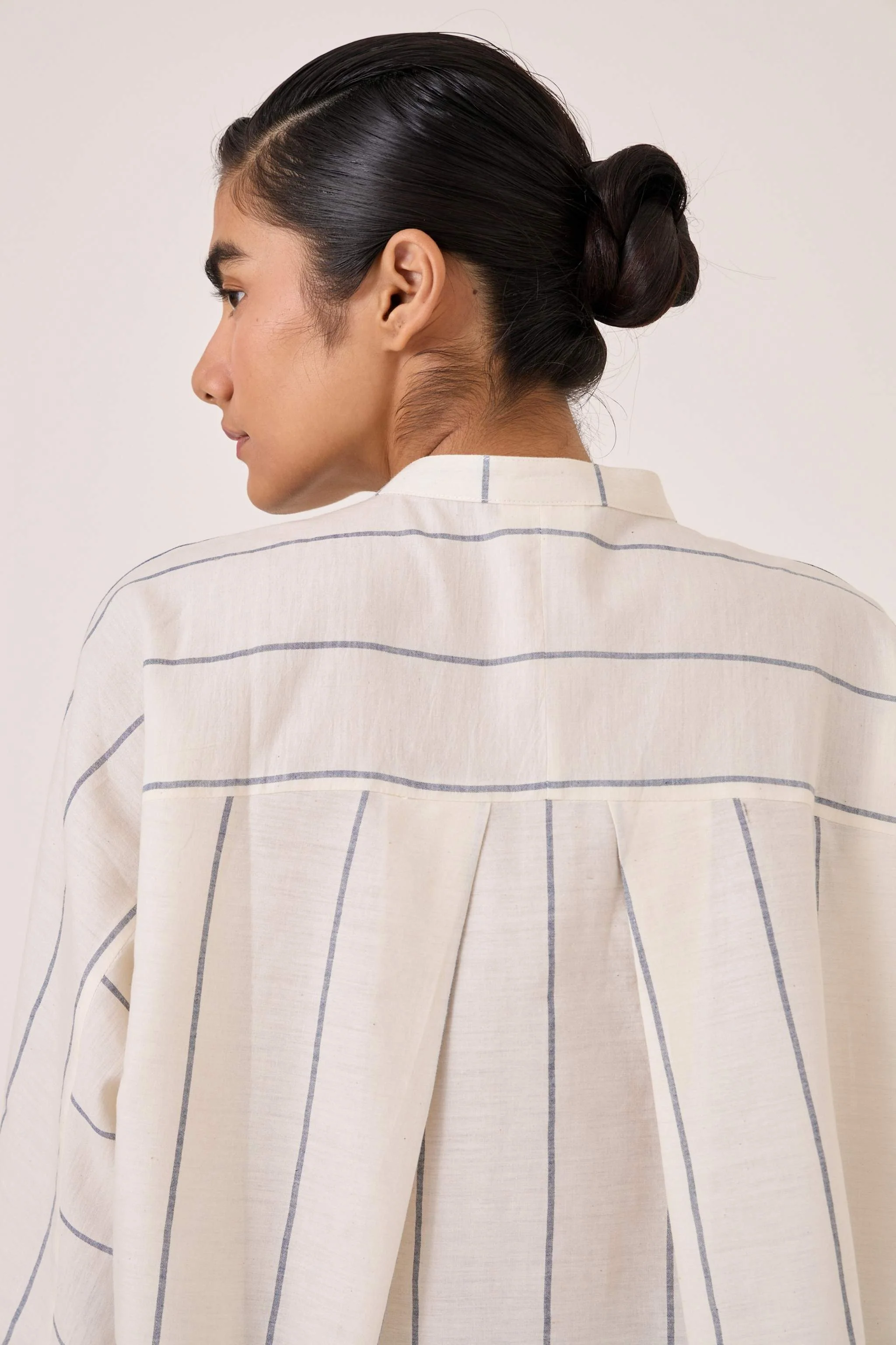 Amer Off White Handwoven Boxy Shirt - Image 7