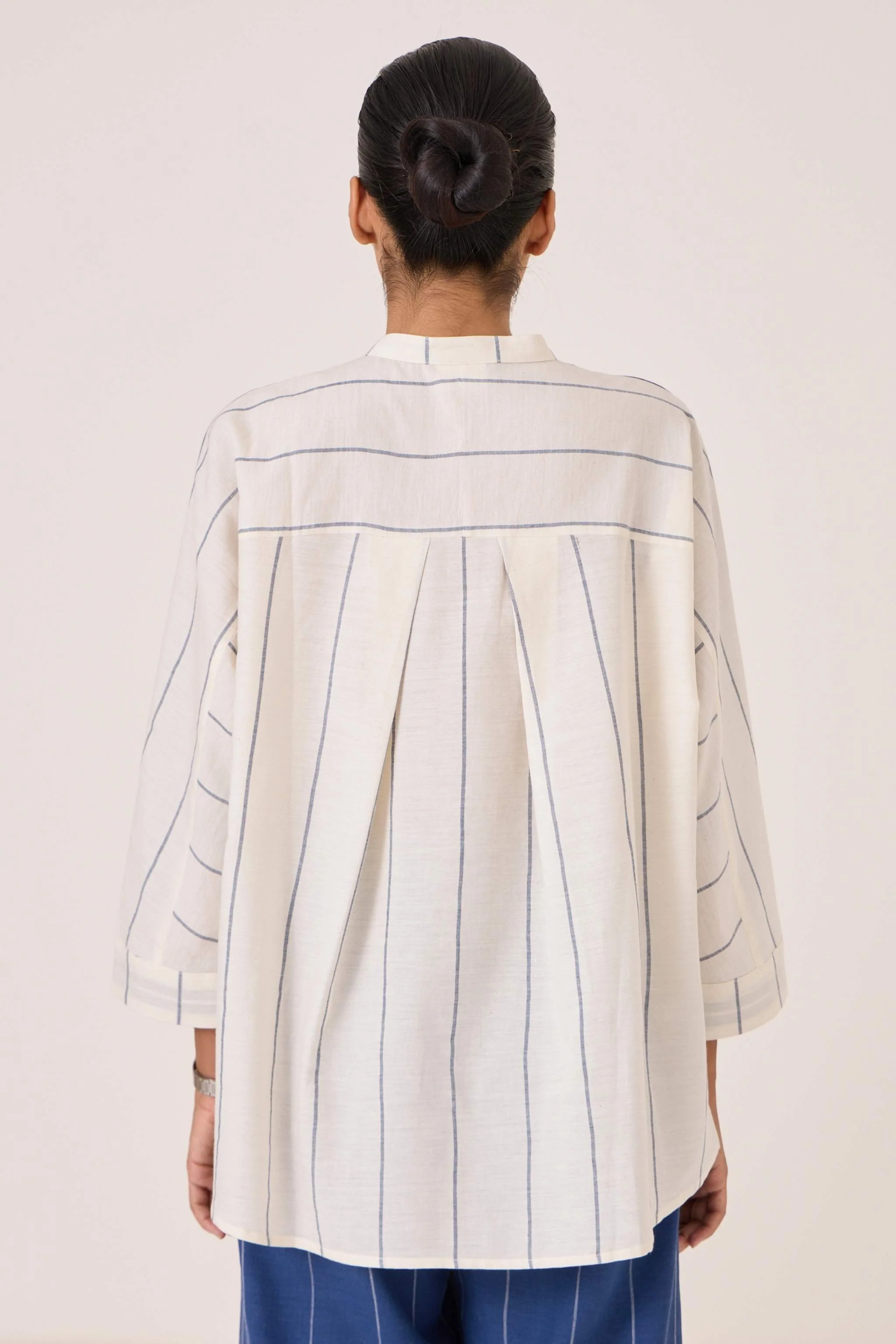 Amer Off White Handwoven Boxy Shirt - Image 8