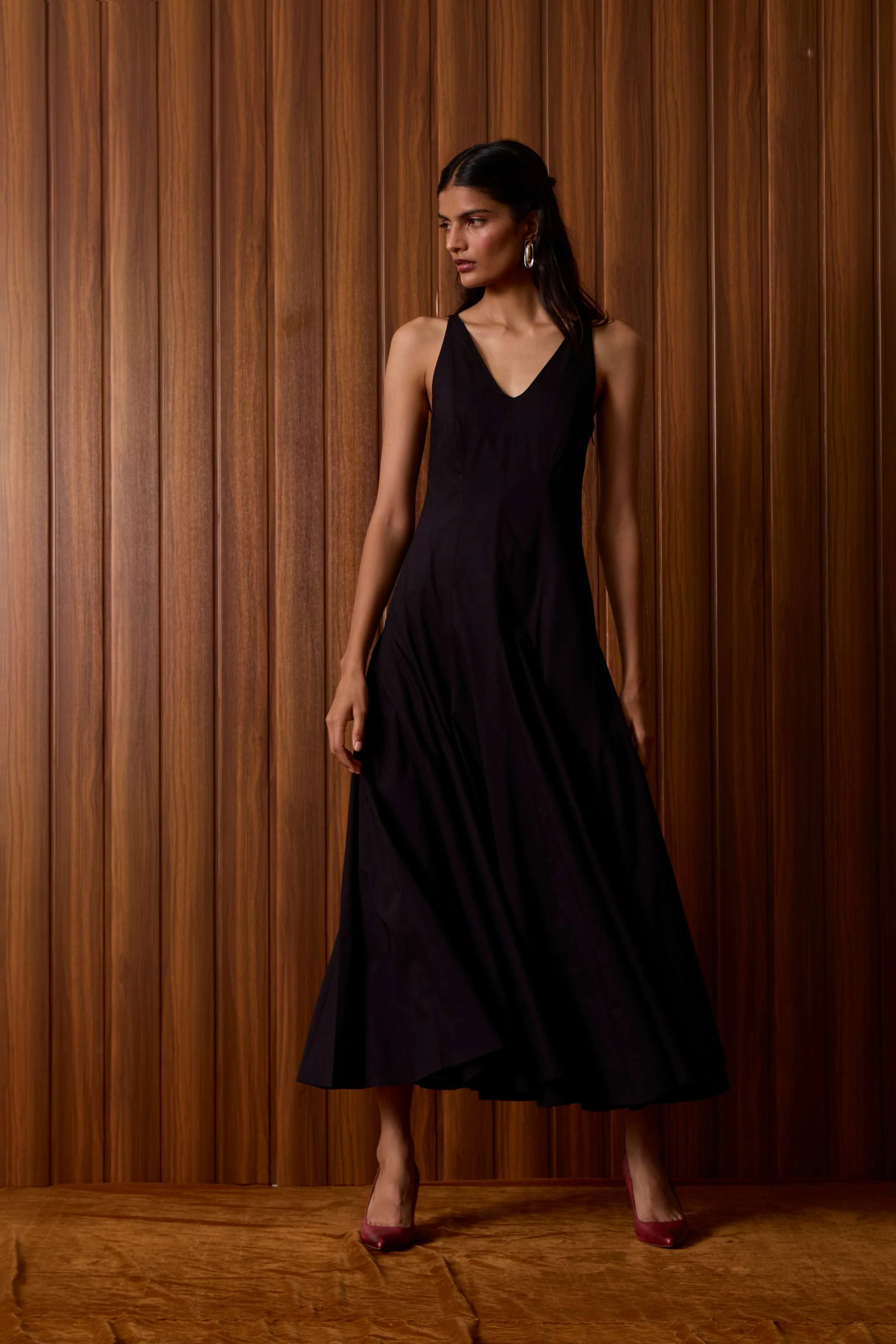Aurora Black Panelled Dress - Image 13