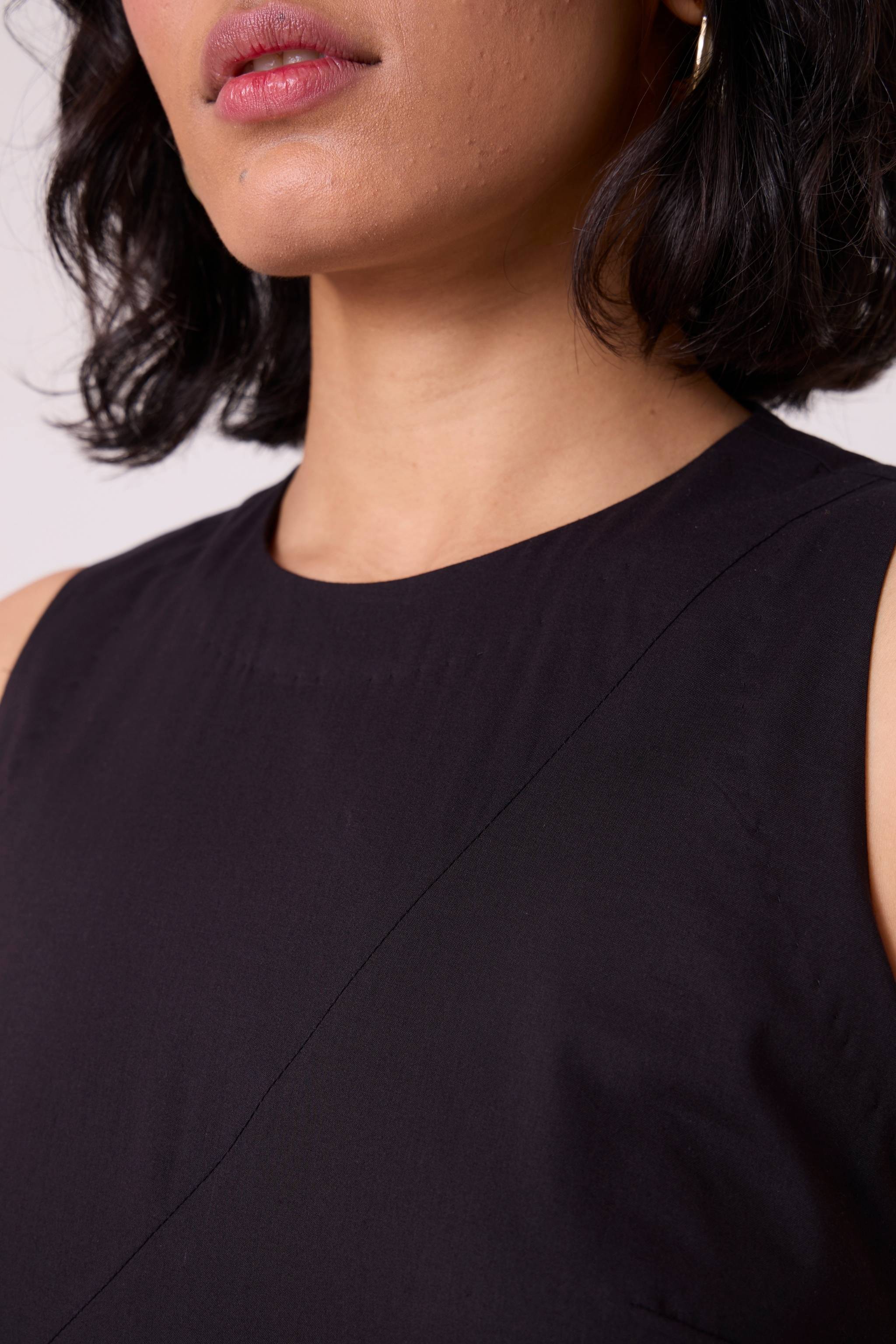 Kira Black Cotton Panelled Dress - Image 4