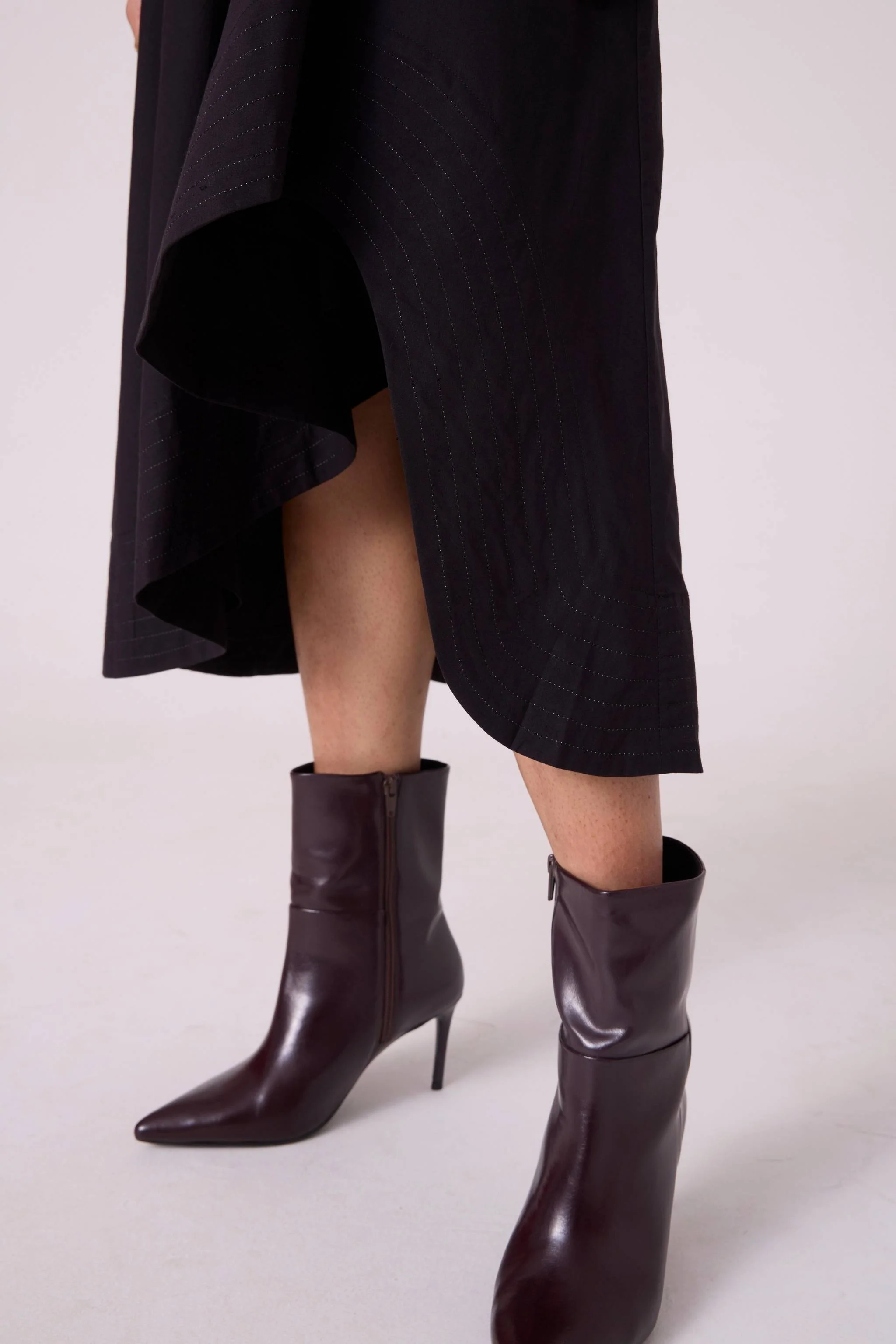 Kira Black Cotton Panelled Dress - Image 7