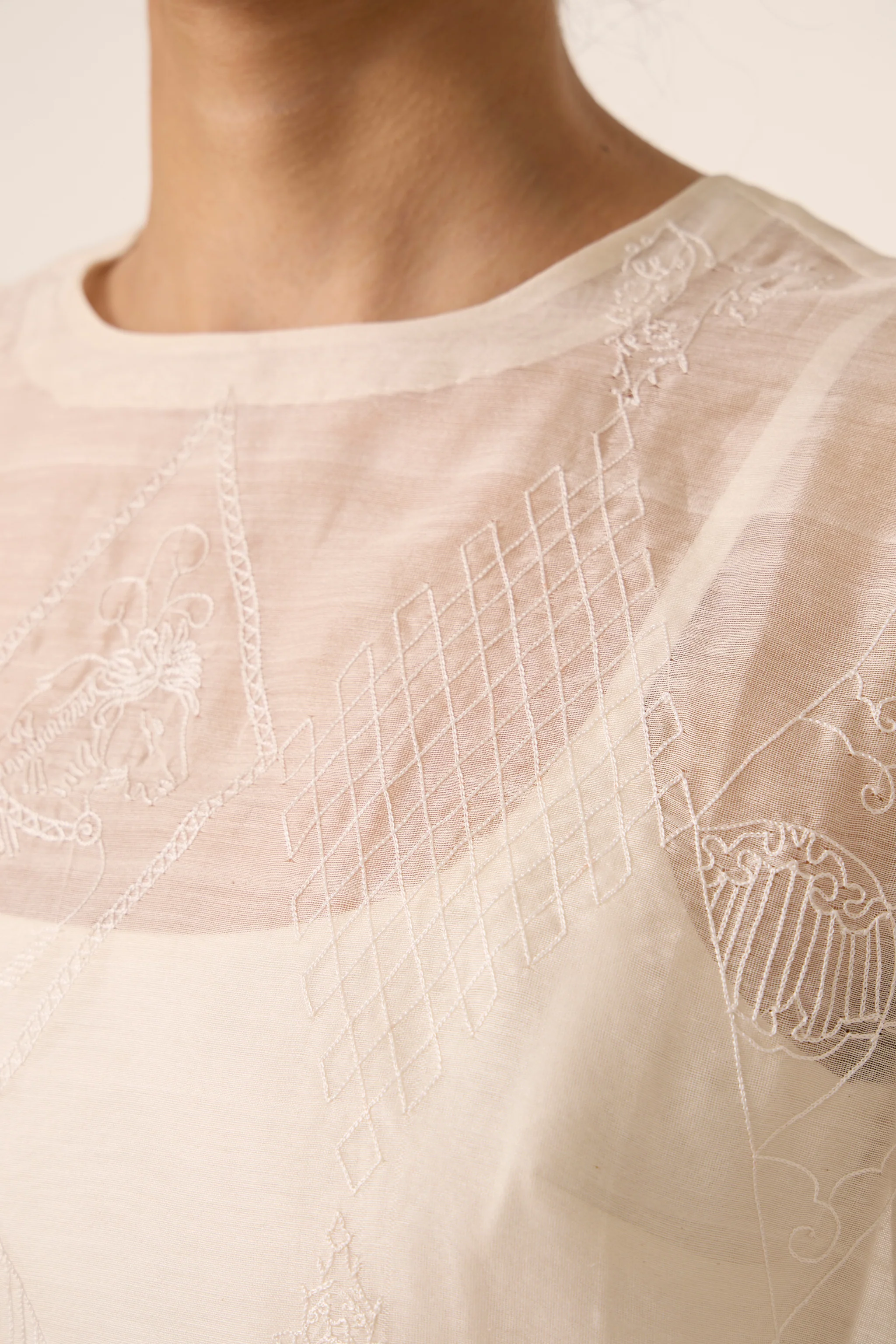Sahir Handwoven Embroidered Set - Image 3
