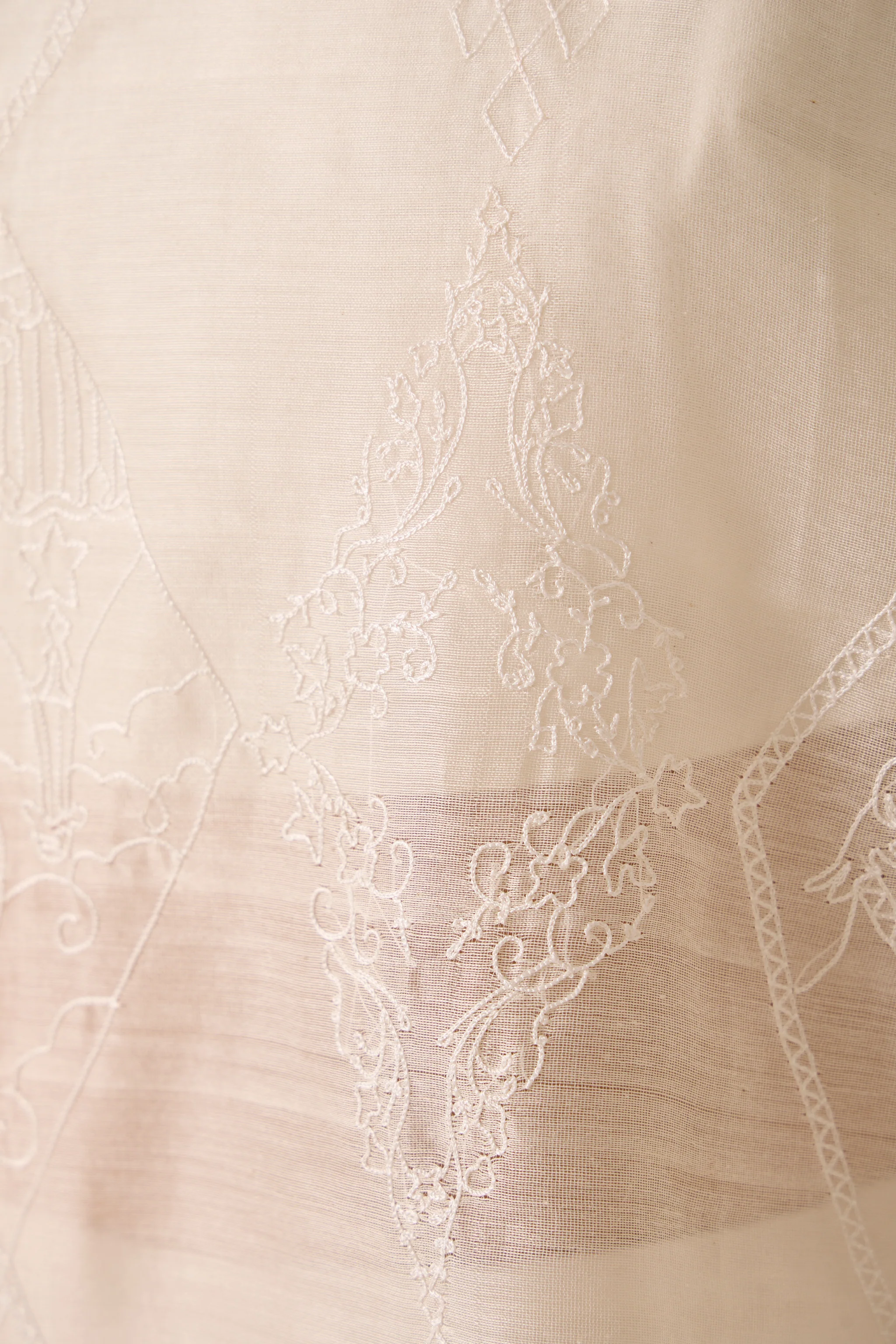 Sahir Handwoven Embroidered Set - Image 4