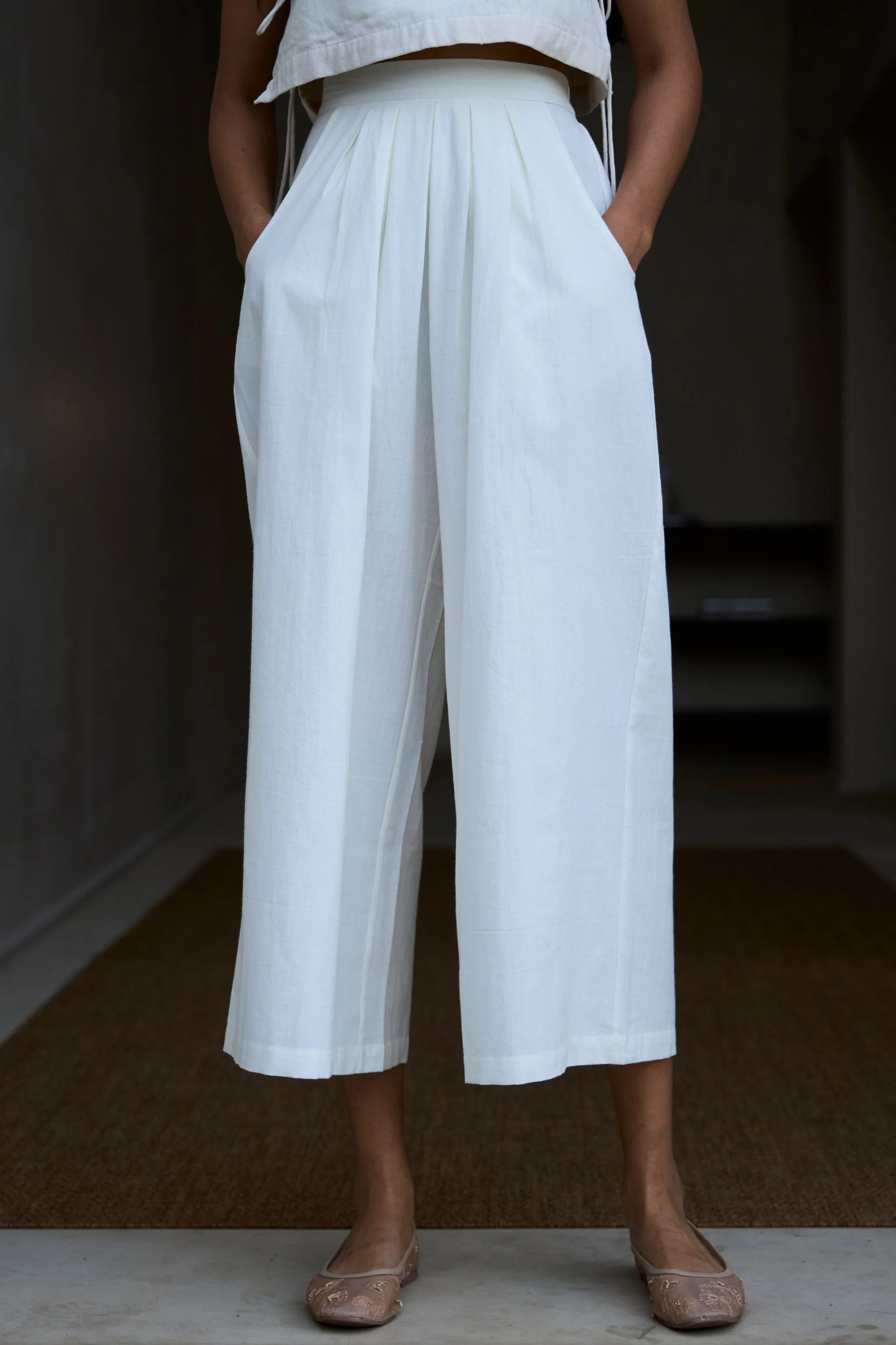 Woodstock Milk Pleated Pants - Image 4