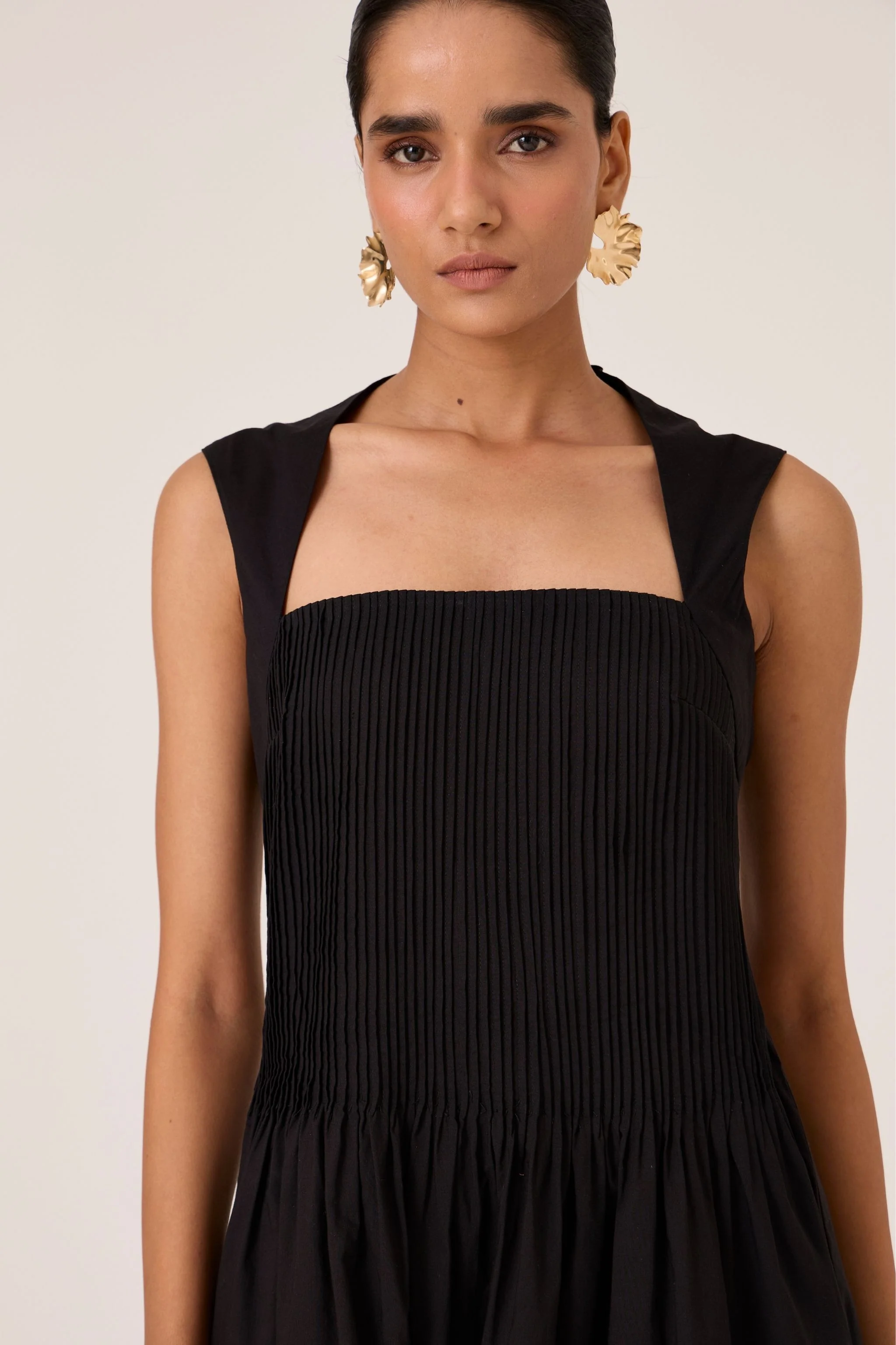 Ziva Black Pleated Midi Dress - Image 3